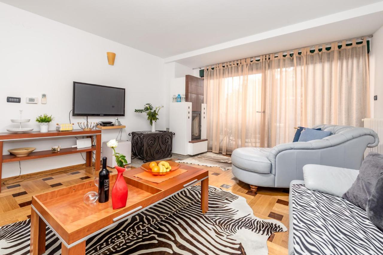Lux Apartmani Opatija Exteriör bild