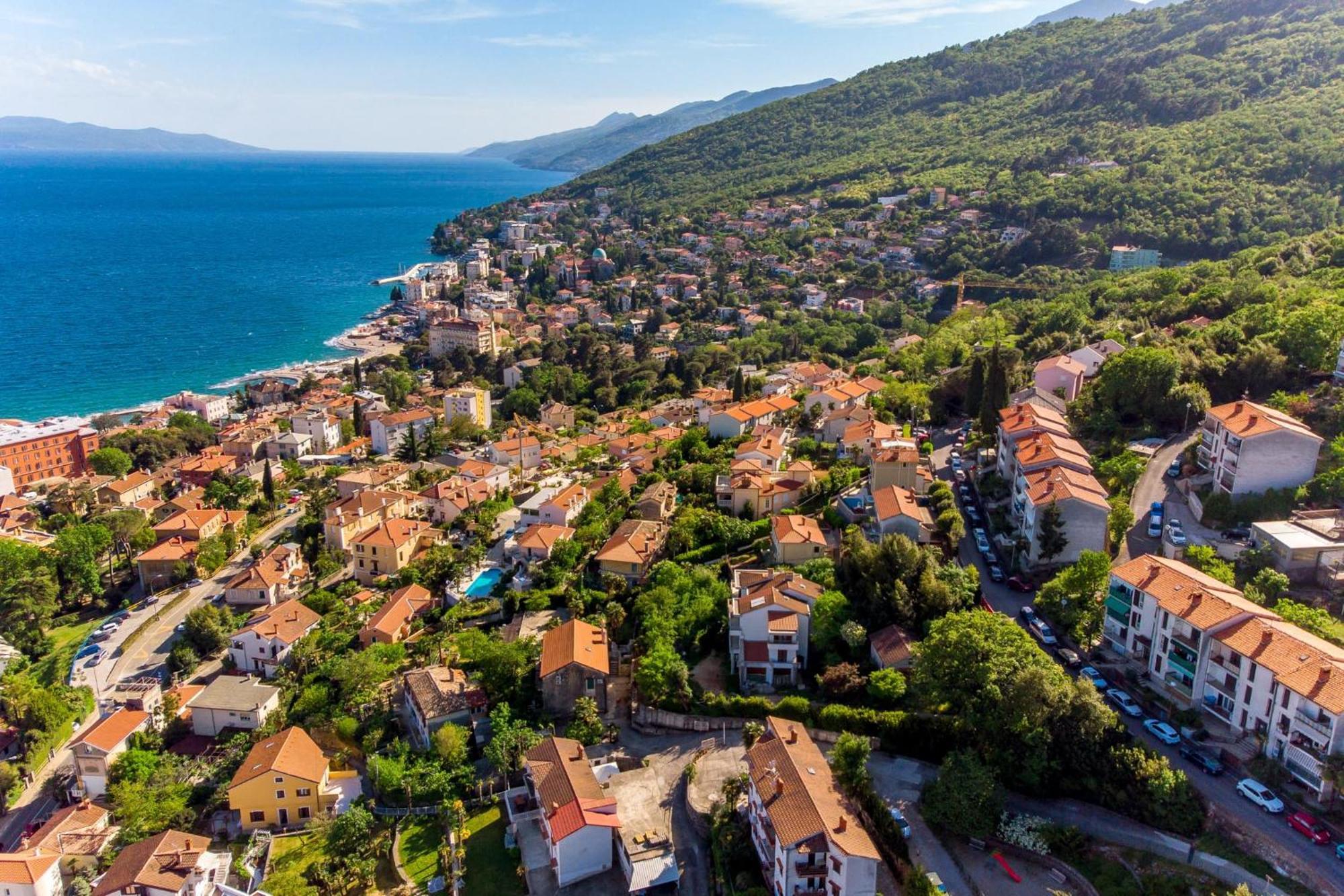 Lux Apartmani Opatija Exteriör bild