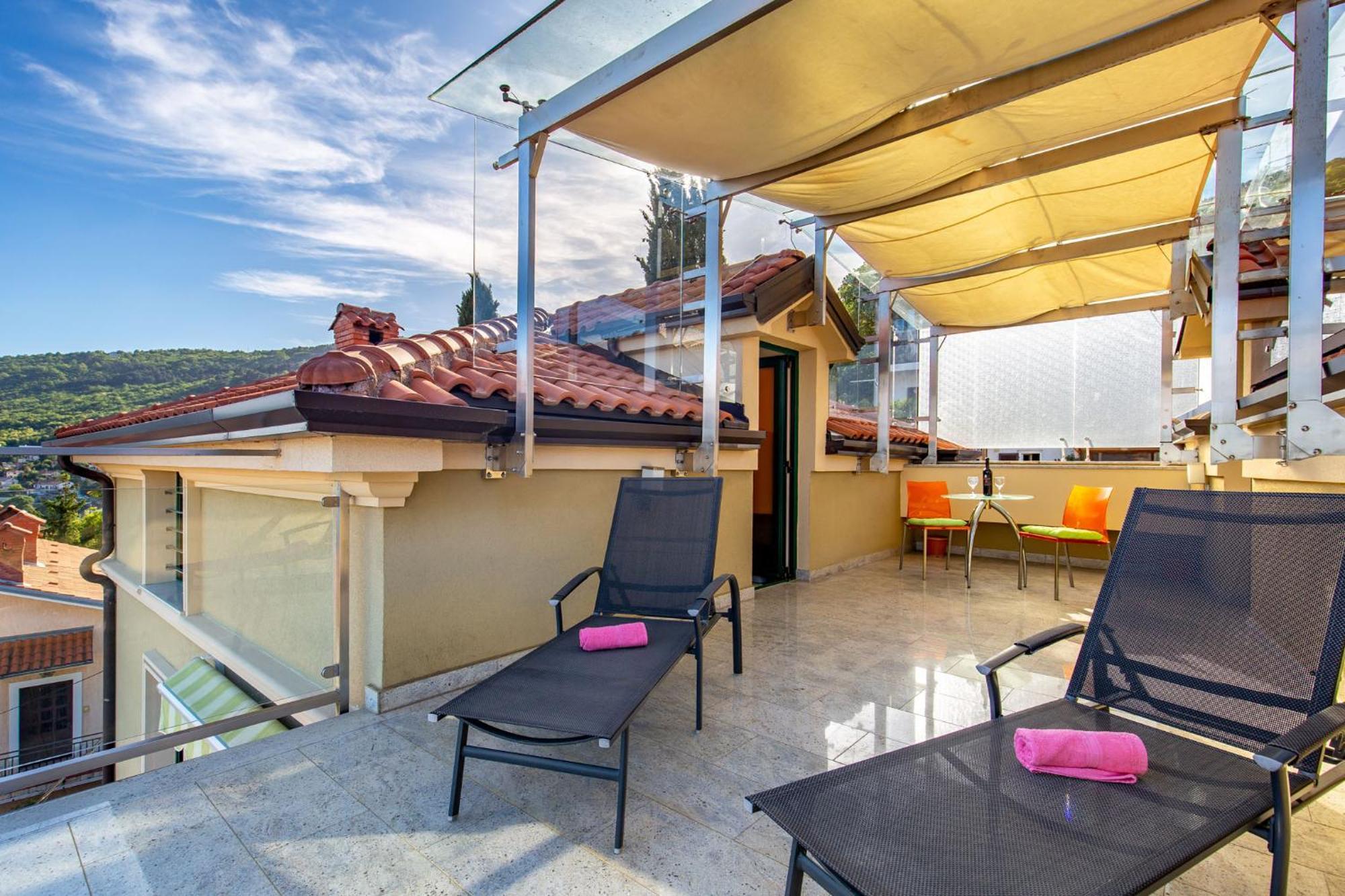 Lux Apartmani Opatija Exteriör bild