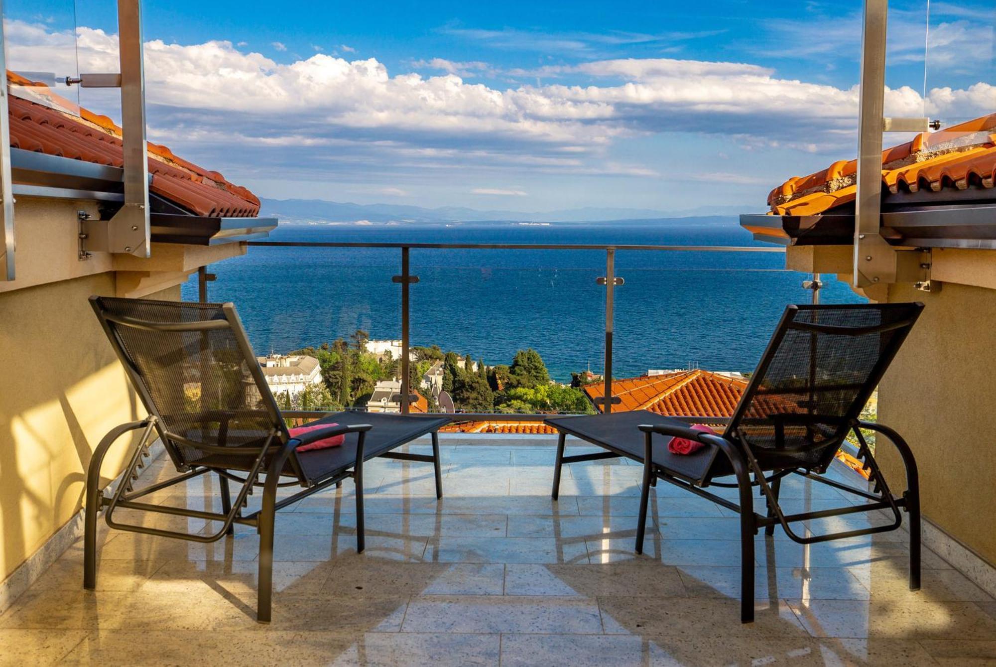 Lux Apartmani Opatija Exteriör bild