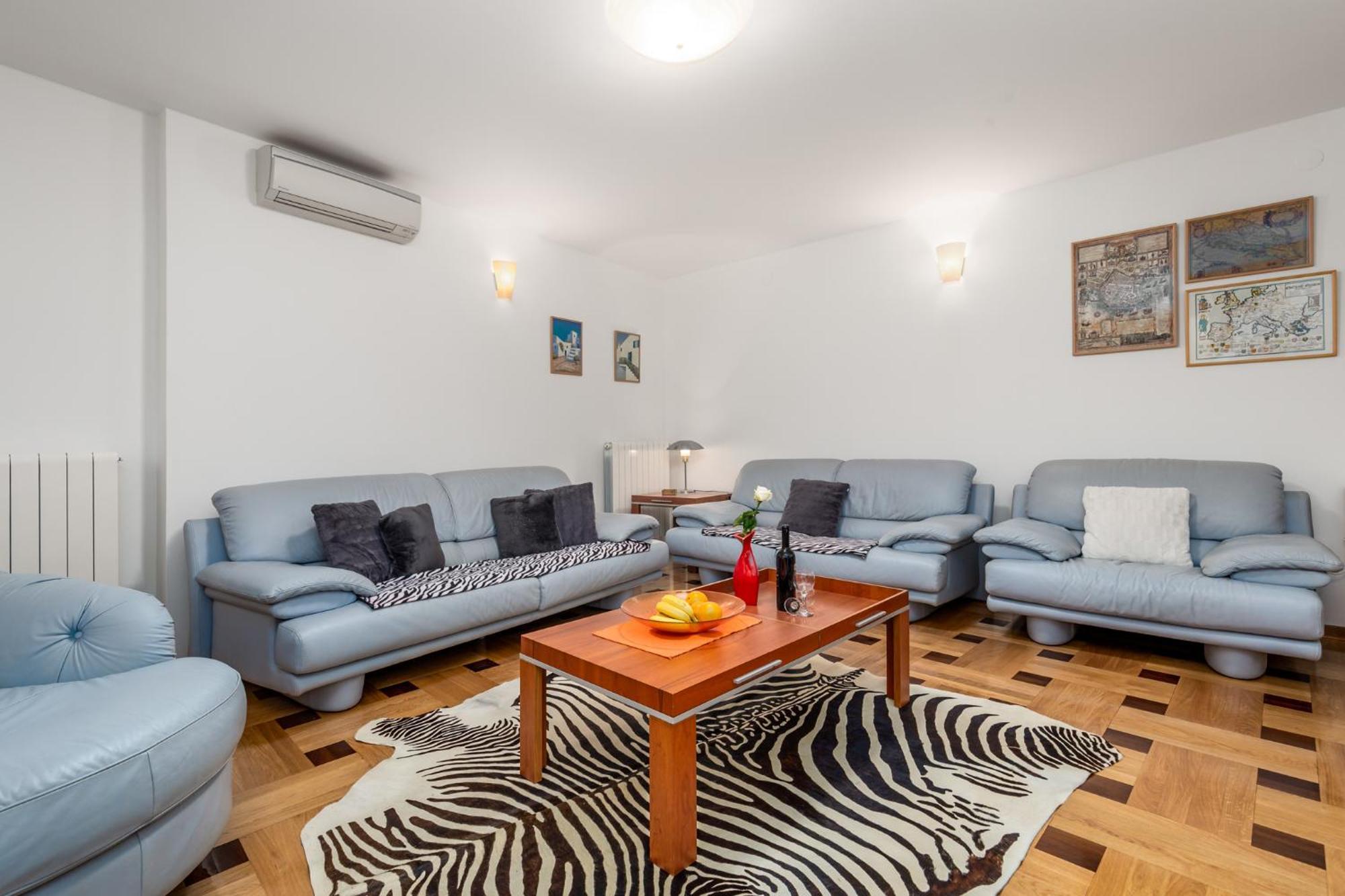 Lux Apartmani Opatija Exteriör bild